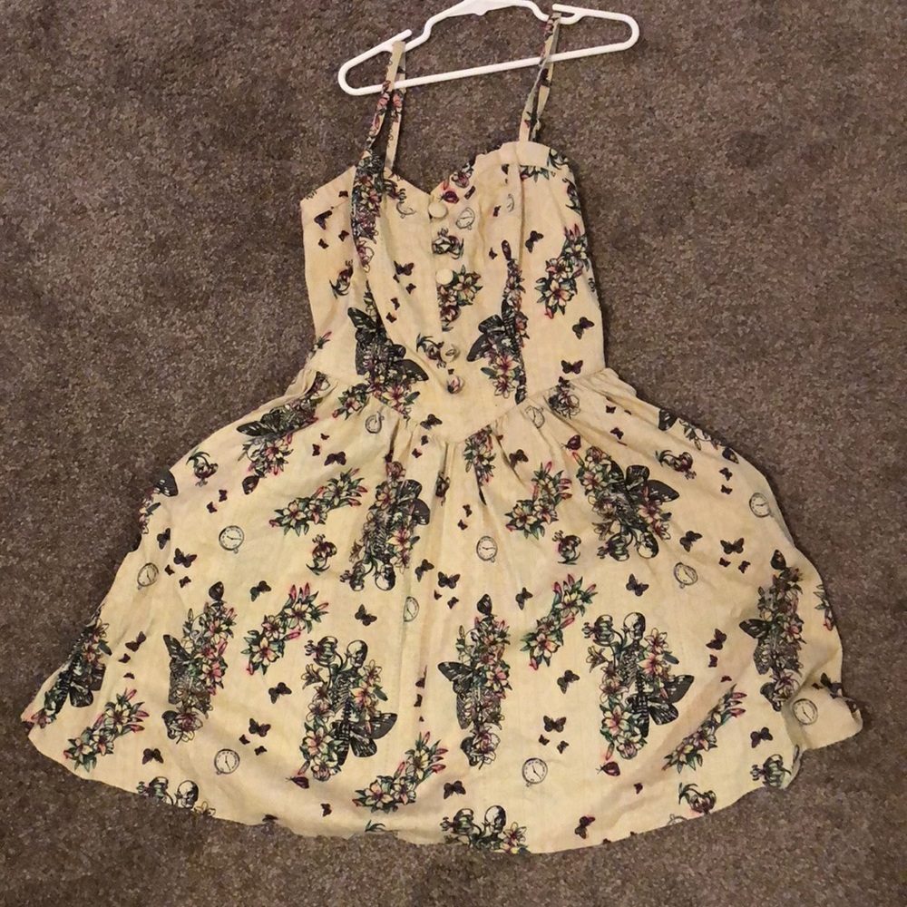 Dress WITH pockets!